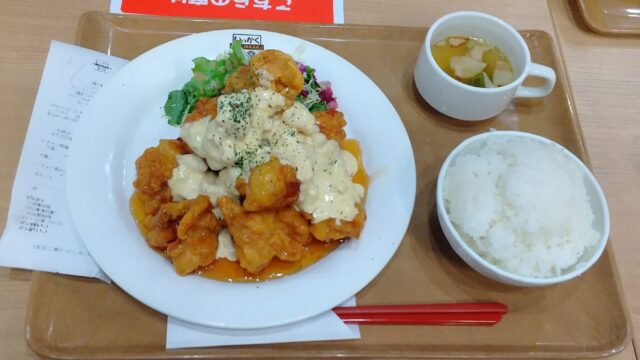 いっかく食堂　チキン南蛮定食(チキン10個)　1078円