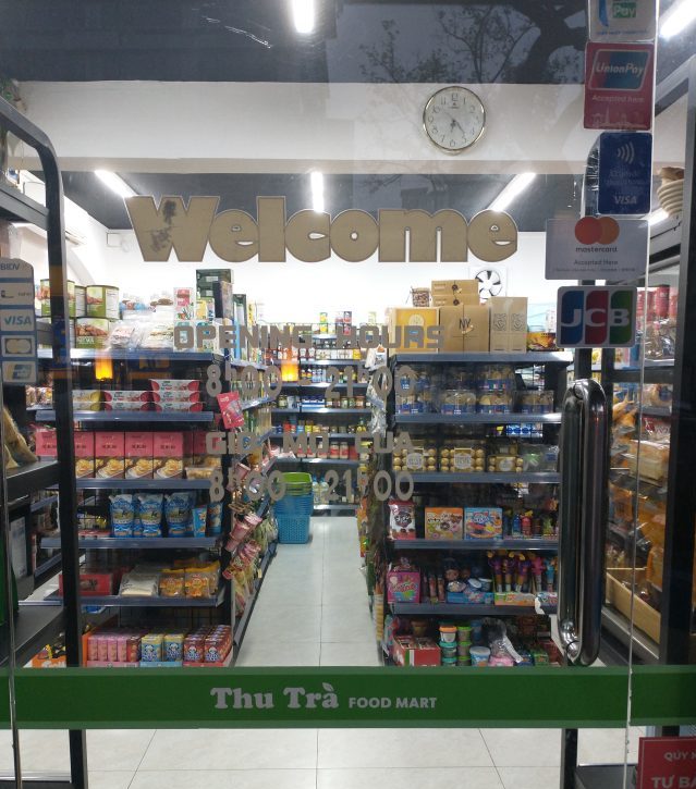 ベトナム ハノイ コンビニ Thu Trà Food Mart