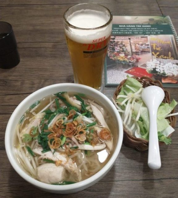 博多駅 ベトナム料理 チェーサインレストラン 鶏肉のフォーと生ビール