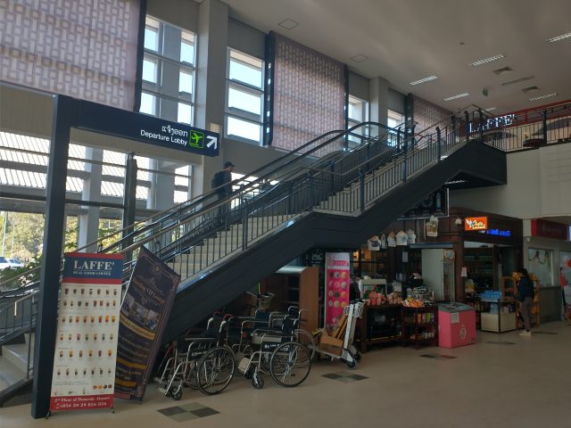 ラオス ビエンチャン ワットタイ国際空港