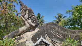 ラオス ビエンチャン 観光スポット ブッダパーク 名物の涅槃像