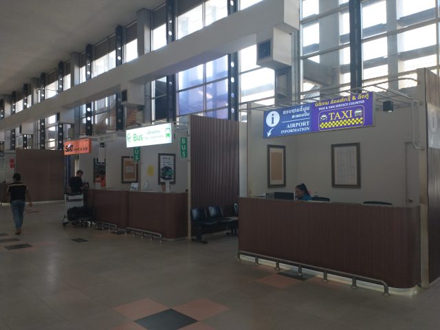 ラオス ビエンチャン ワットタイ国際空港 タクシー・バス・インフォメーションカウンター
