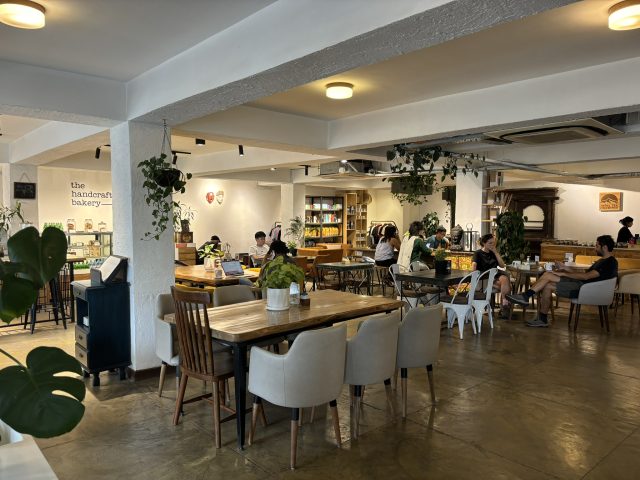 HIMALAYAN JAVA COFFEE_店内