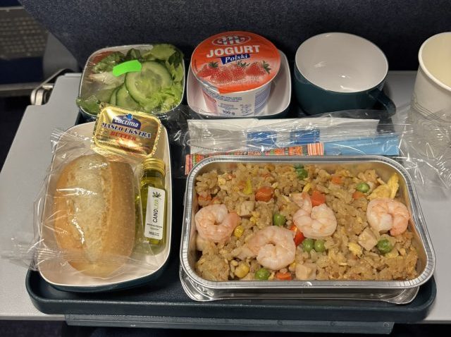 ワルシャワ→北京便 機内食 2食目