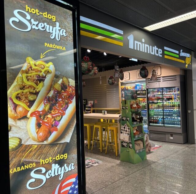 ワルシャワ・フレデリック・ショパン空港のコンビニ「1 minute」