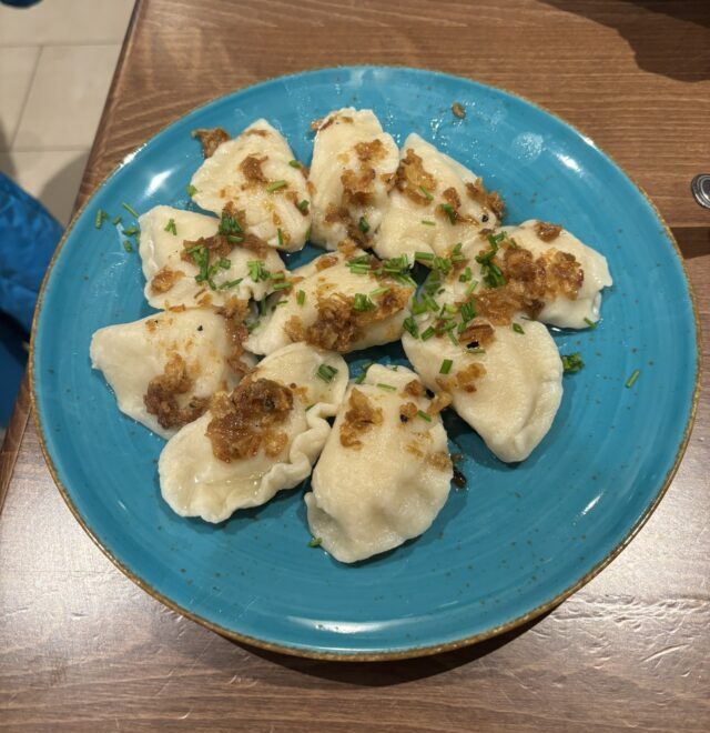 ポーランド・クラクフ "Pierogarnia Krakowiacy" ピエロギ