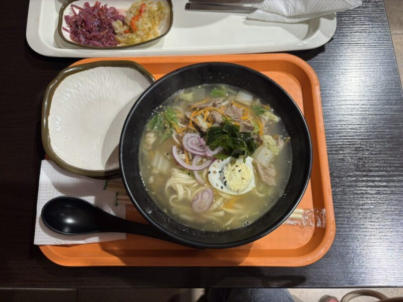 モンゴルウランバートル 気軽にモンゴル風蒸し餃子が楽しめる"MANDU HOUSE"羊肉入りラーメン