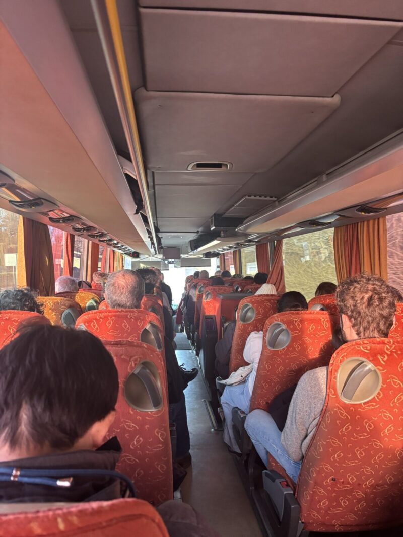 ポーランドクラクフバスターミナルからアウシュヴィッツ行きのバスの中