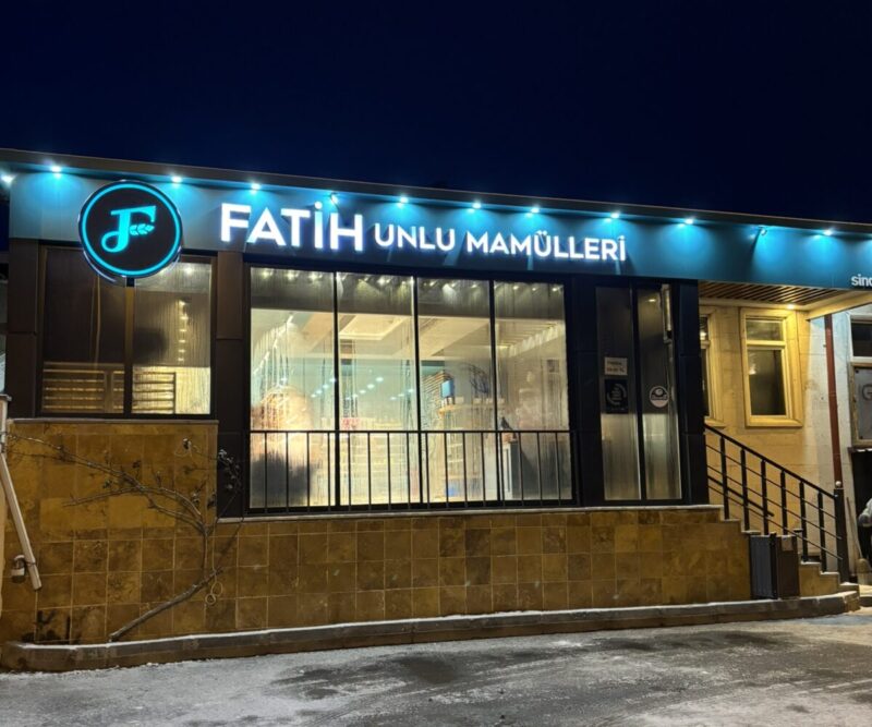 トルコ カッパドキア ギョレメ yellow stone houseの近くにあるローカルパン屋さん"Fatih Unlu Mamulleri"