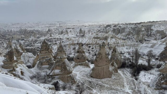 トルコ 冬のカッパドキア グリーンツアーで訪れたギョレメパノラマ