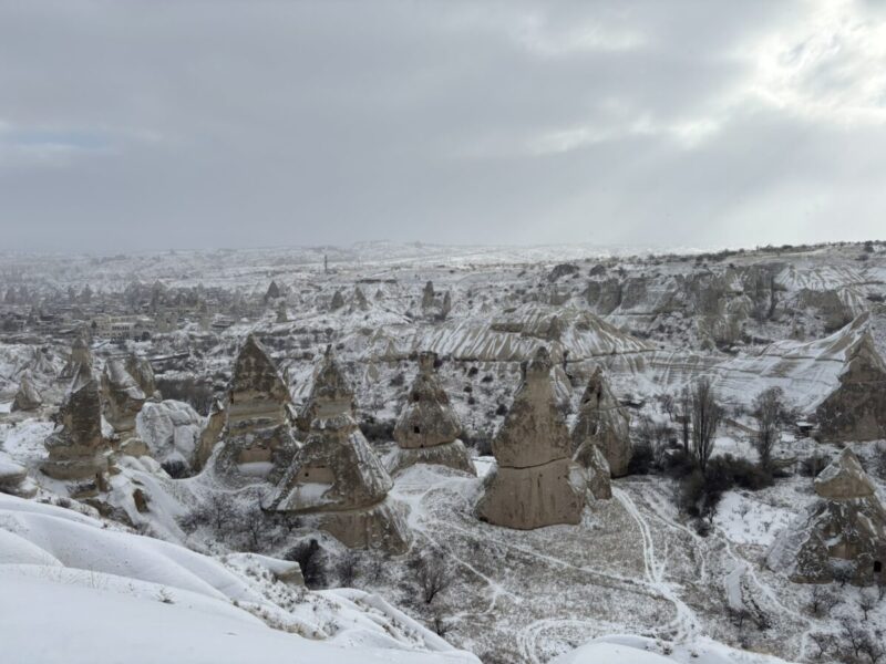 トルコ 冬のカッパドキア グリーンツアーで訪れたギョレメパノラマ